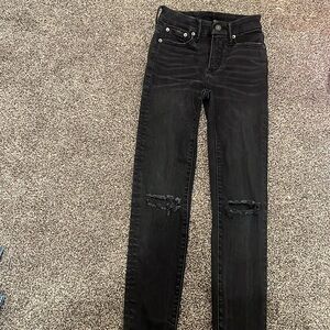 Black ripped skinny jeans